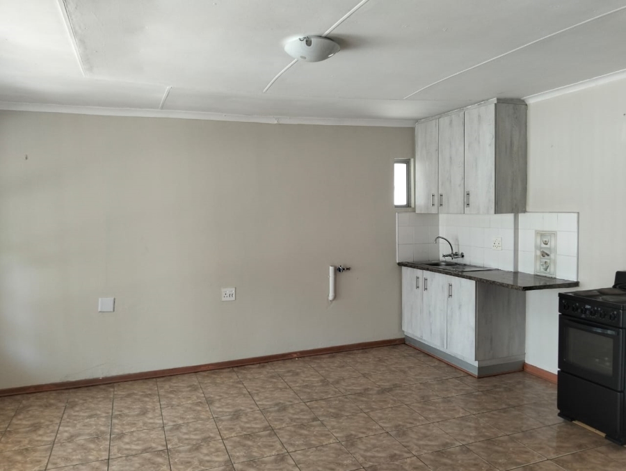 To Let 2 Bedroom Property for Rent in Northcrest Eastern Cape